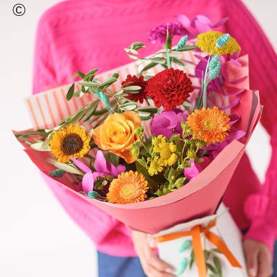 Summer Trending Hand tied Bouquet without Lilies