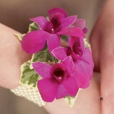 Corsages and Buttonholes: Elegant Details for Your Special Day