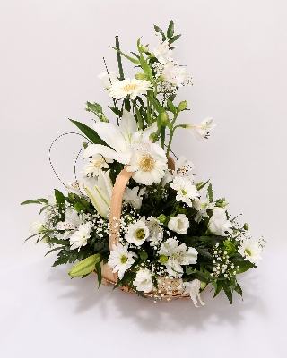 Clasic White Arrangement