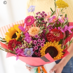 Large Summer Trending Hand tied without Lilies